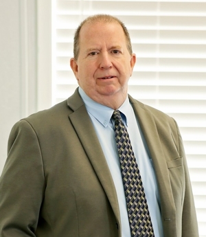 Michael  Kelly Photo